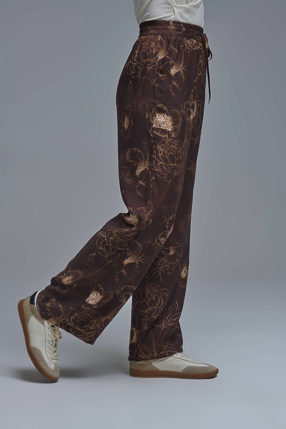 Brown Light-weight Flowy Pants in Autumnal Floral Print - Pants