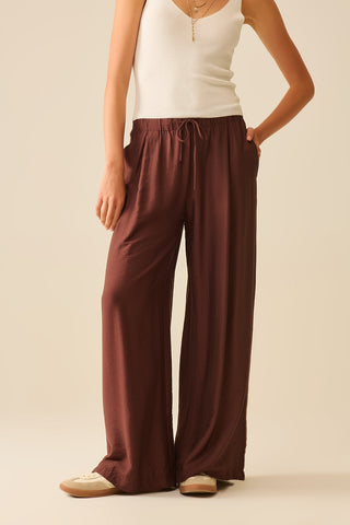 Brown pants with wide leg in light viscose fabric