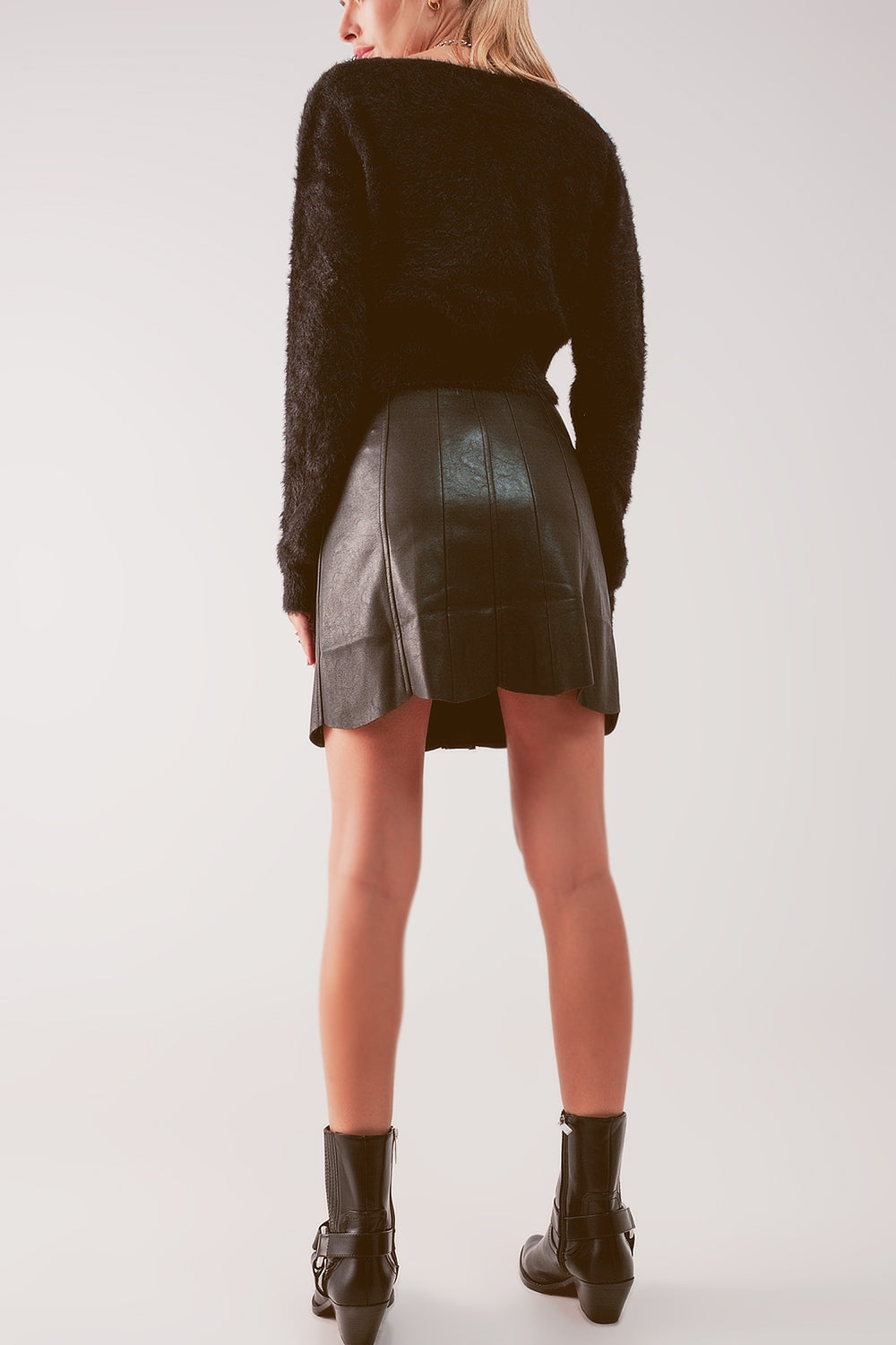 Button through mini skirt in black - Skirts