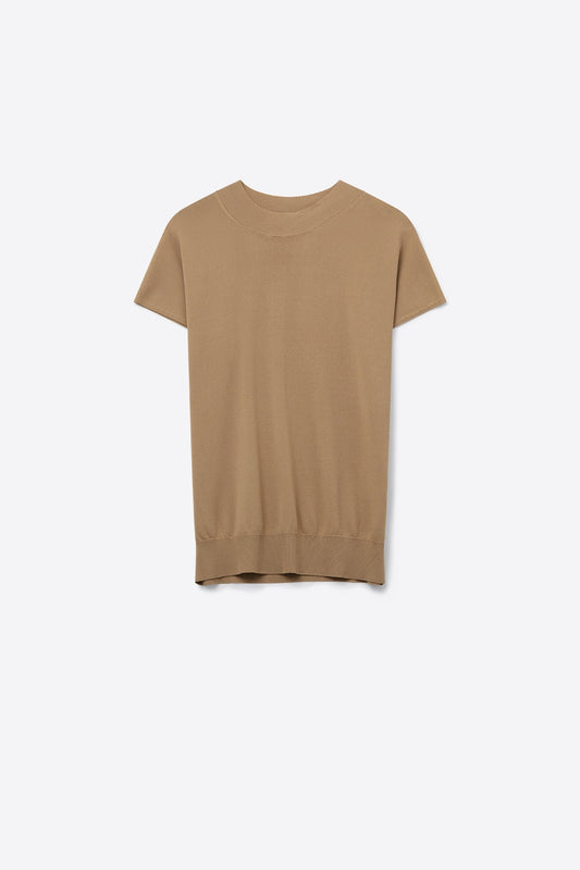 Camel turtleneck sweater with fitted short sleeves - Jumpers