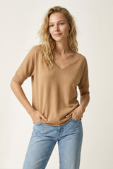 Camisola de Malha Camel com Decote em V e Manga a Três Quartos