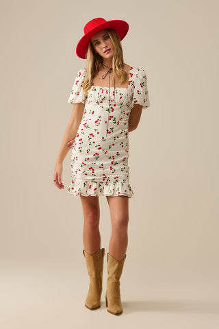 Vestido curto com manga abalonada em cerejeira