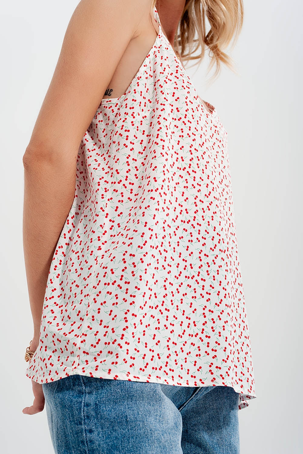Cherry top in cream - Tops