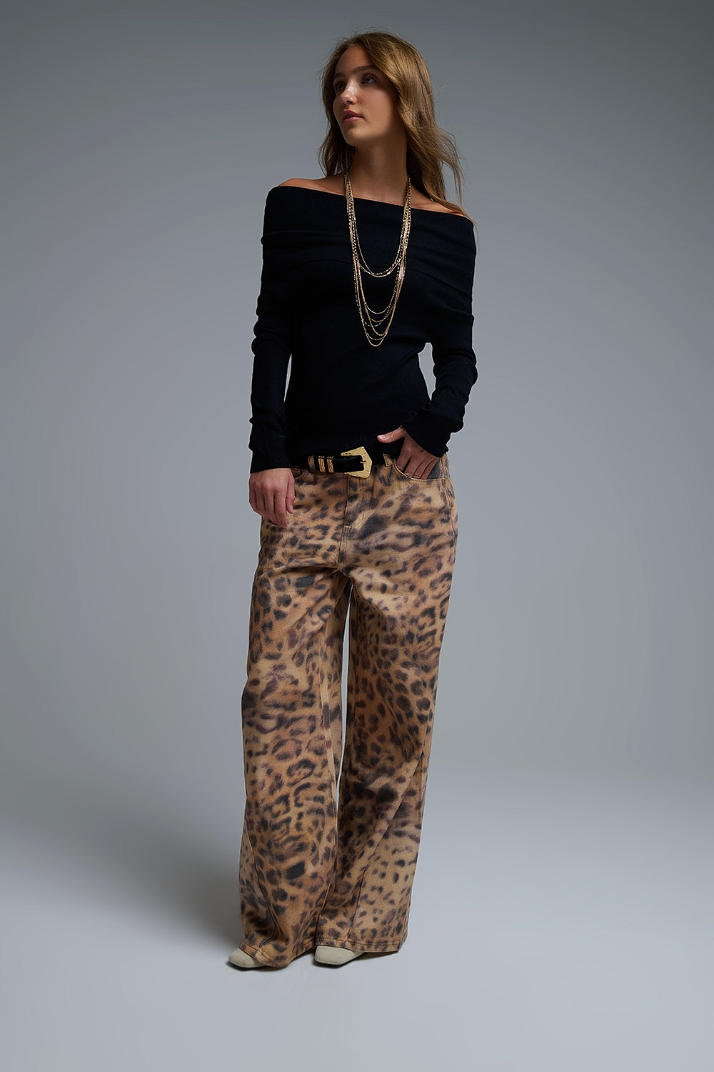 Chic Off-Shoulder boat neck Knit Top in black - Sweaters