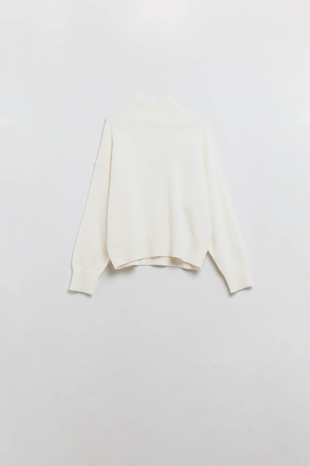 chunky knit sweater in ecru with turtleneck - Jumpers