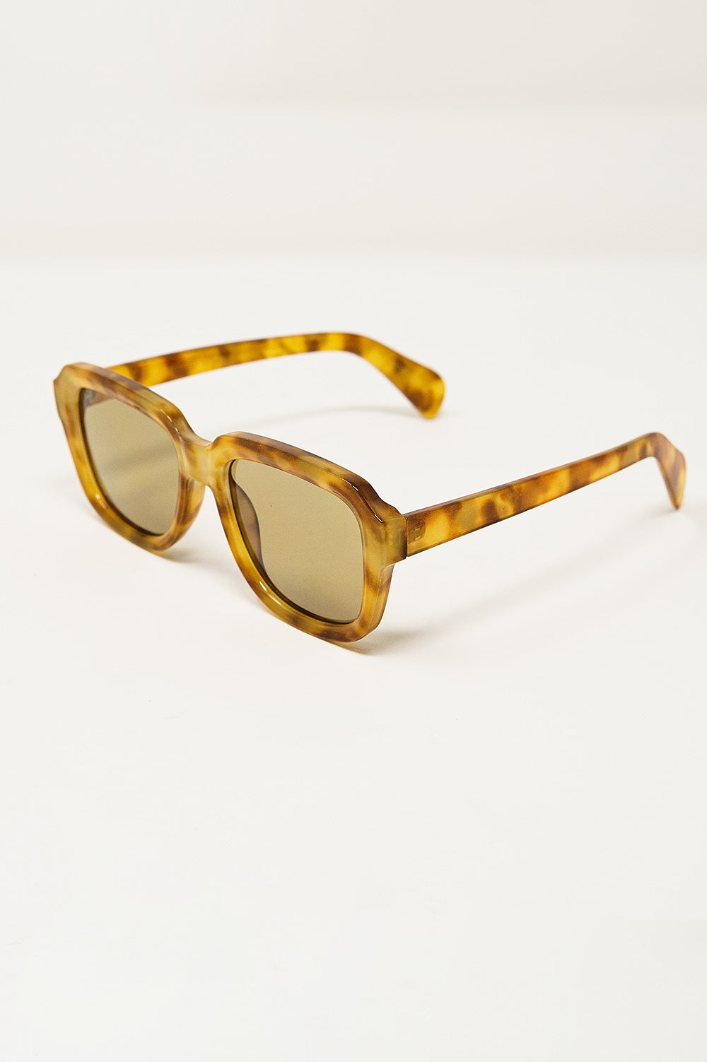 Chunky Square Sunglasses With Yellow Tinted Frame In Light Tortoise Shell - Sunglasses