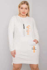 Robe grande taille confortable et pertinente pour tous les jours