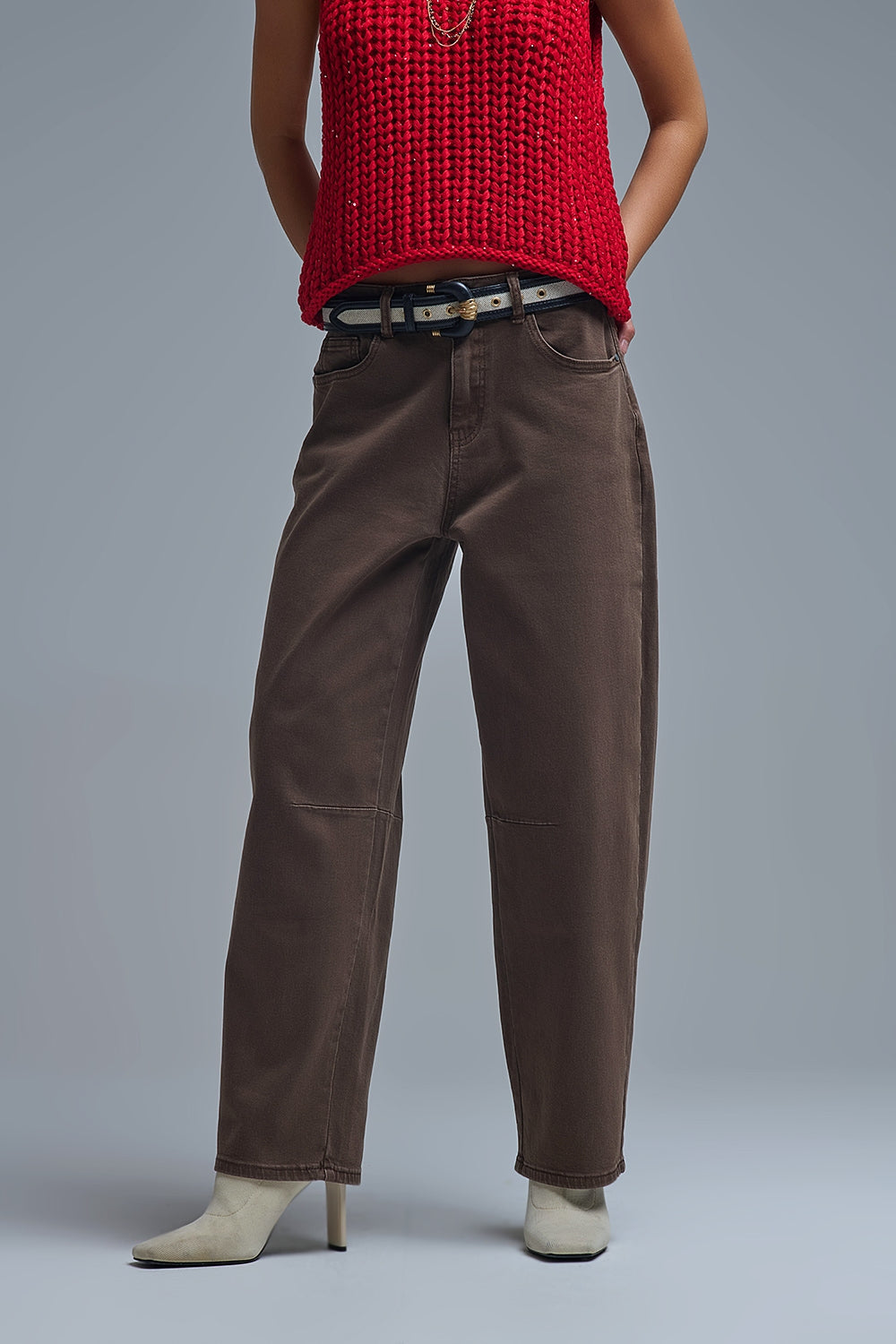 Comfortable stretch jeans with barrel leg in brown - Pants
