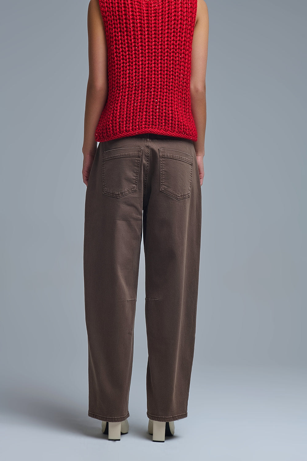 Comfortable stretch jeans with barrel leg in brown - Pants