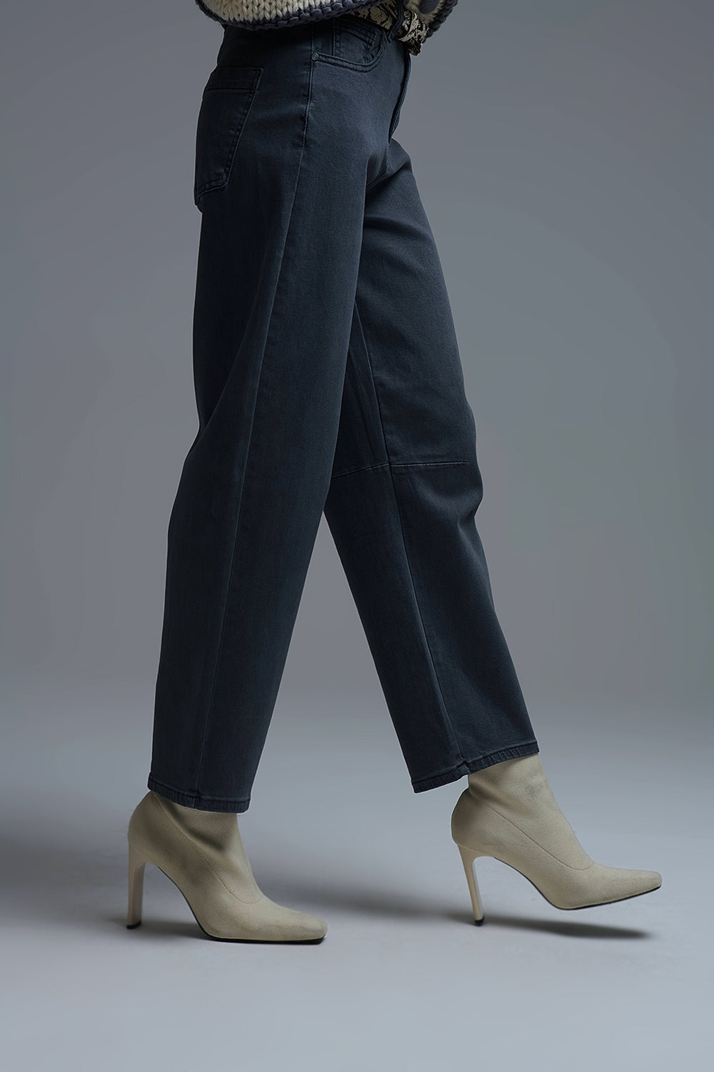 Comfortable stretch jeans with barrel leg in grey - Jeans