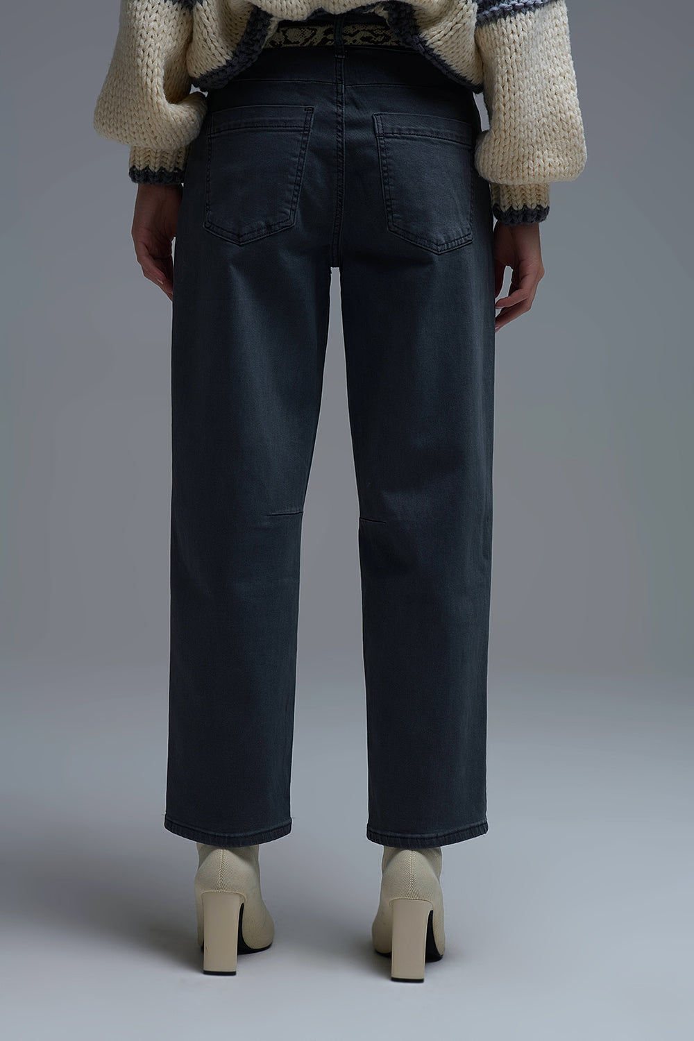 Comfortable stretch jeans with barrel leg in grey - Jeans