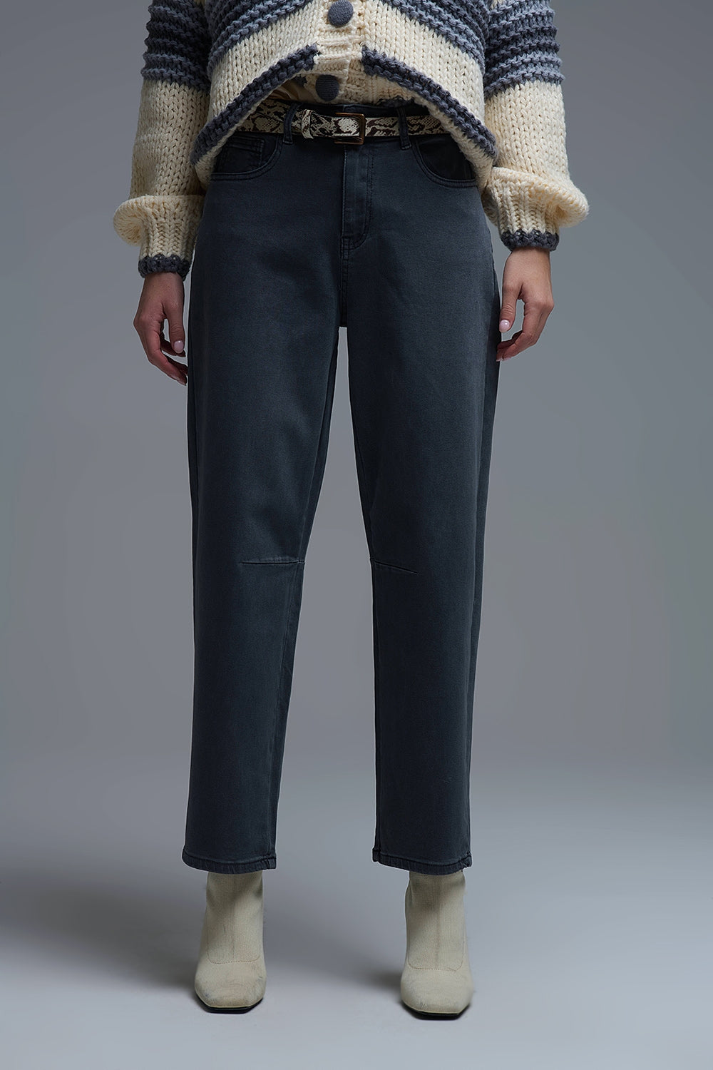 Comfortable stretch jeans with barrel leg in grey - Jeans