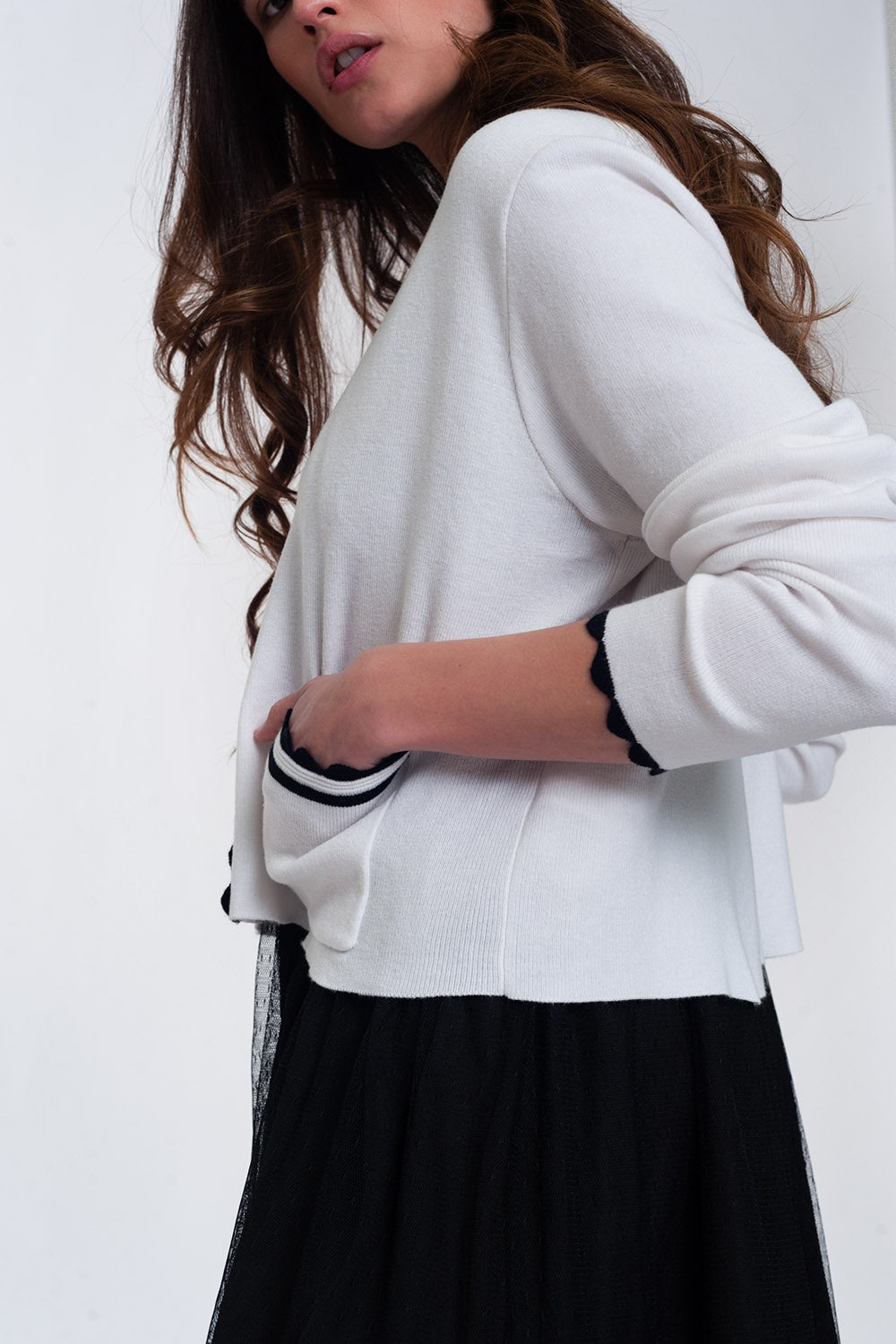 Contrast trim cardigan in white - Cardigans