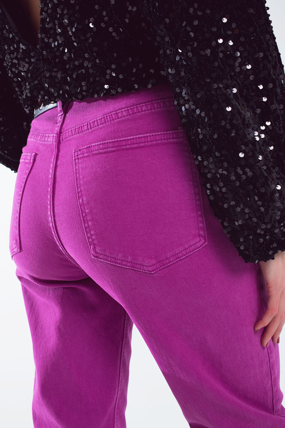Cotton mid rise slouchy jean in Magenta - Jeans