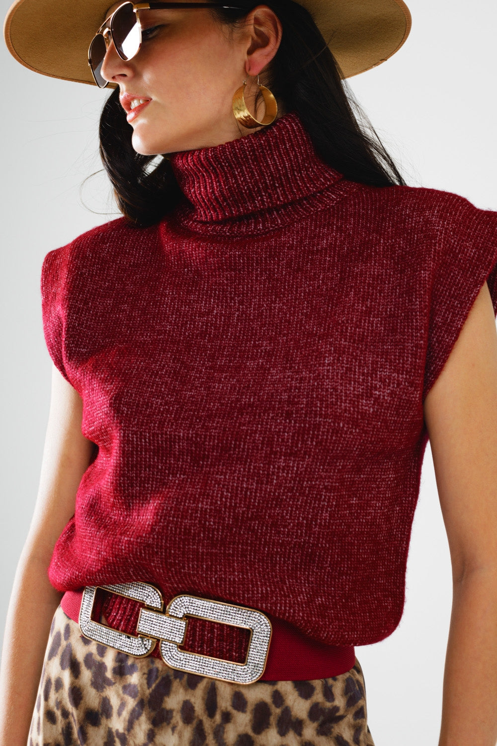 Cozy turtleneck sleeveless sweater in burgundy - Jumpers
