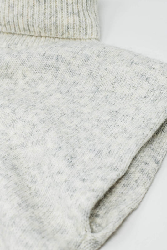 Cozy turtleneck sleeveless sweater in grey - Jumpers