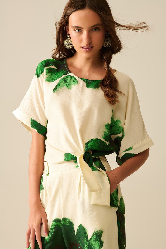 Cropped Blouse With Floral Print in Green Tied At The Waist - Blouses
