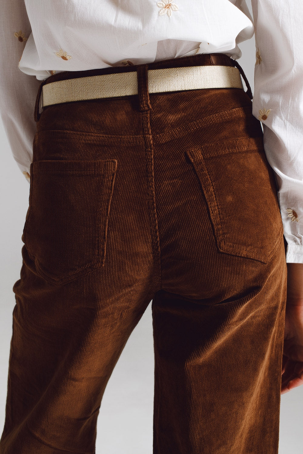 Cropped cord pants in brown - Trousers