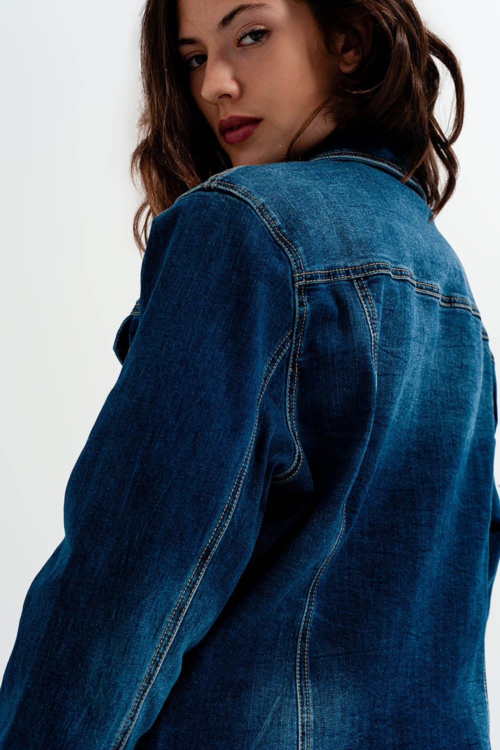 Cropped denim jacket in darkwash blue - Jackets