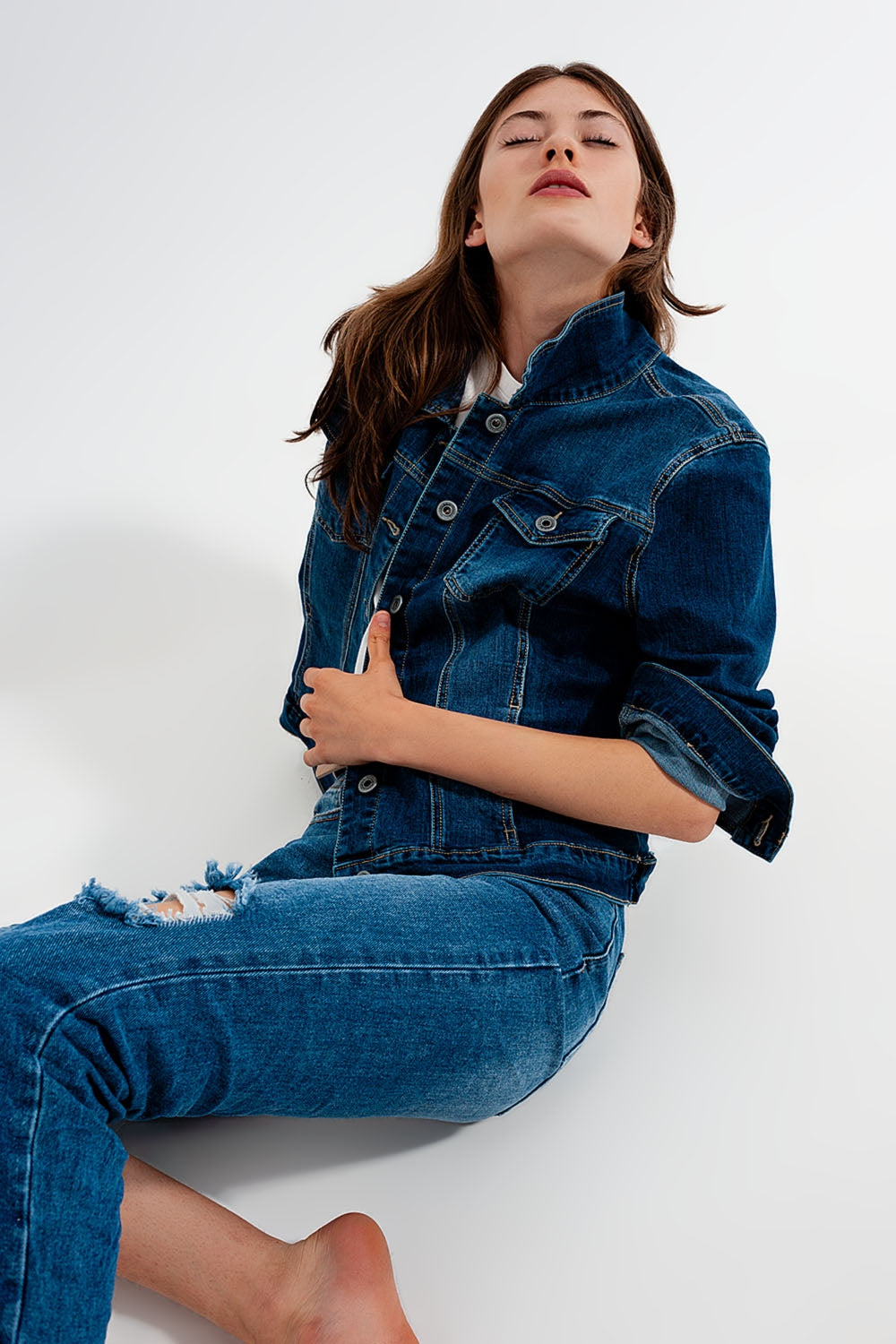 Cropped denim jacket in darkwash blue - Jackets