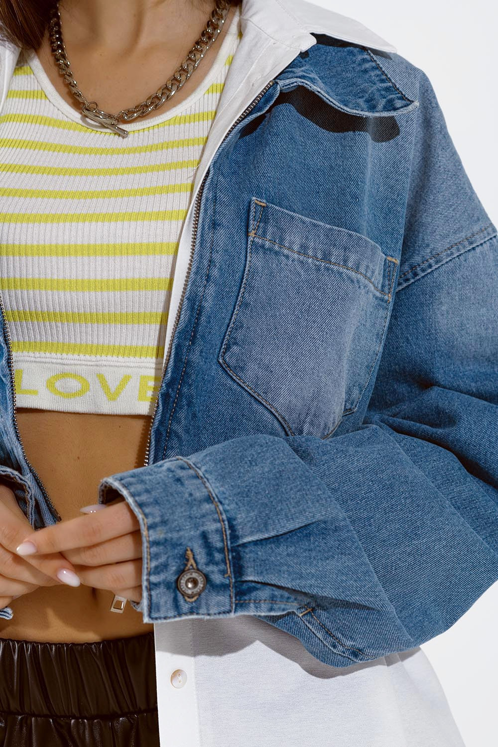 Cropped Denim Jacket with zipper closure and hand painted print at the back - Jackets