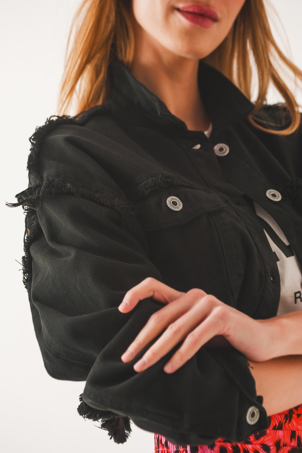 Cropped denim trucker jacket in black - Jackets