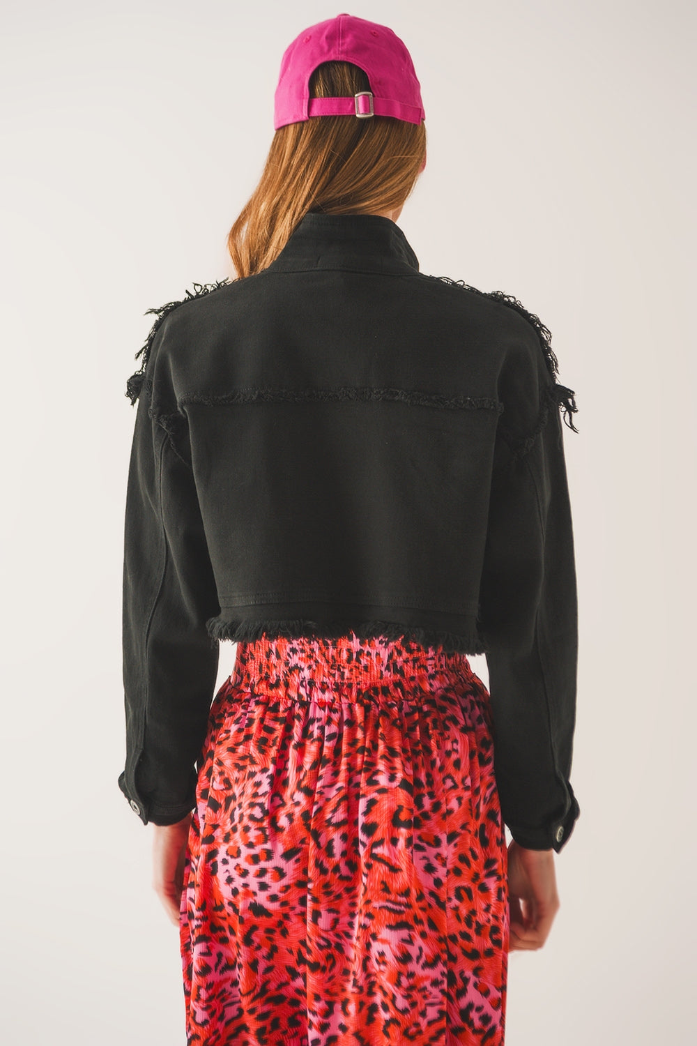 Cropped denim trucker jacket in black - Jackets