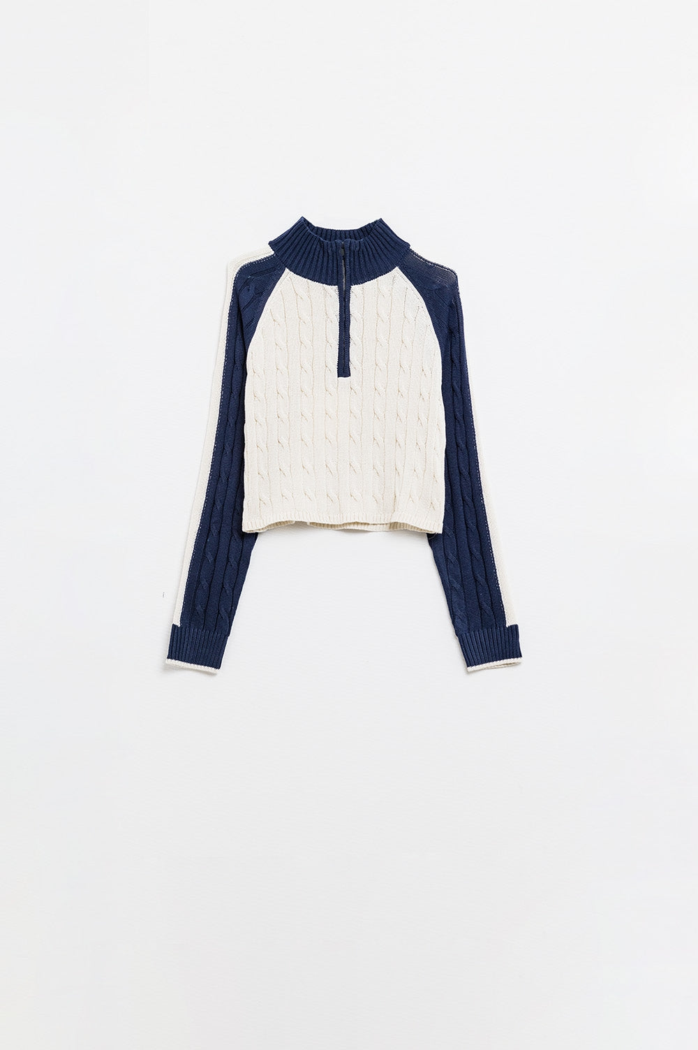 cropped white and navy sweater with neck zipper - Jumpers