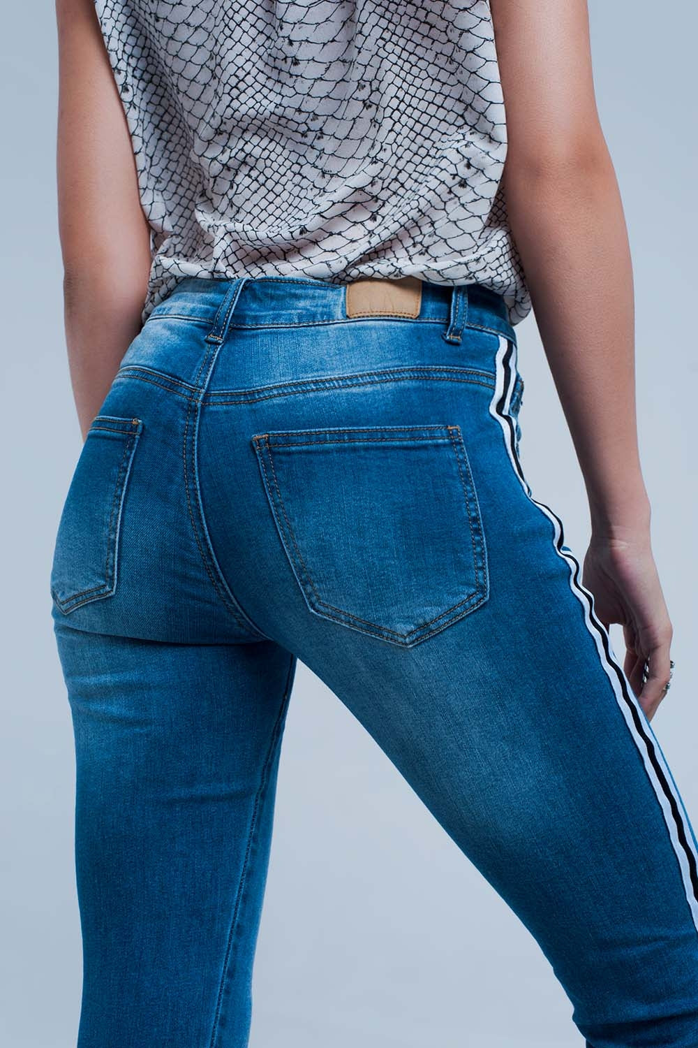 Denim jeans with crinkled legs and side stripe - Jeans