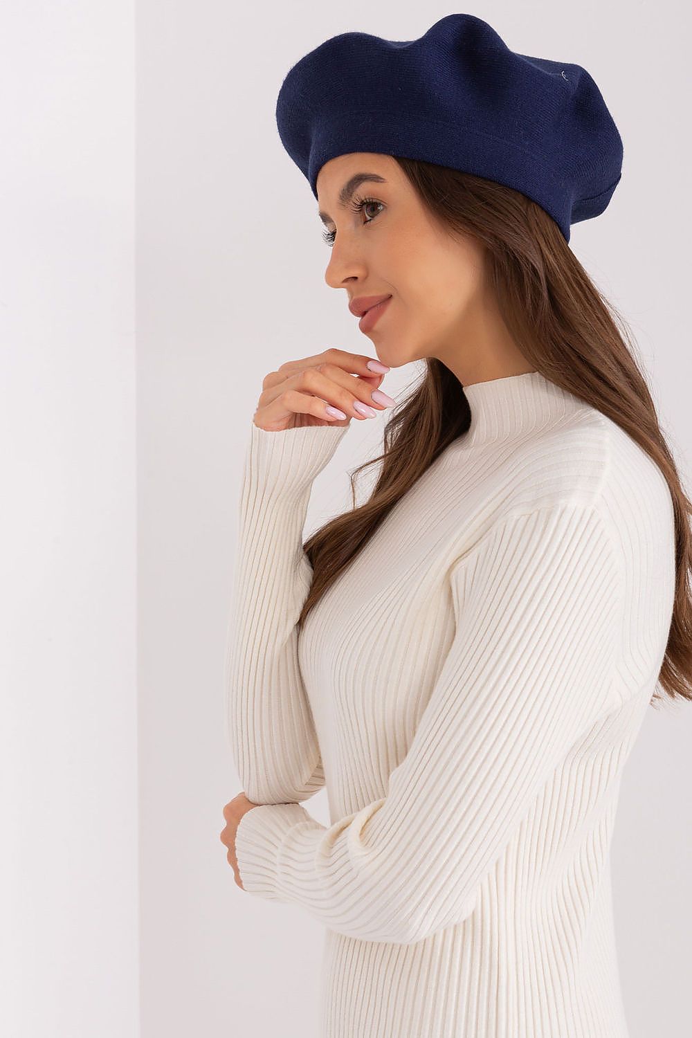 Elegant Beret with Delicate Antenna - Berets