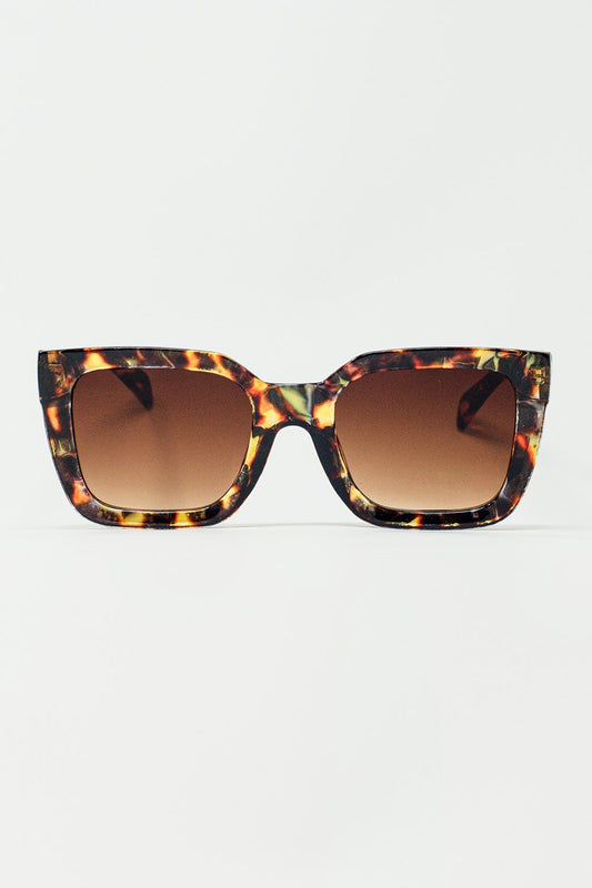 Elongated Squared Sunglasses With Dark Lenses in Tortoise Shell - Sunglasses