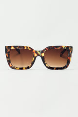 Elongated Squared Sunglasses With Dark Lenses in Tortoise Shell