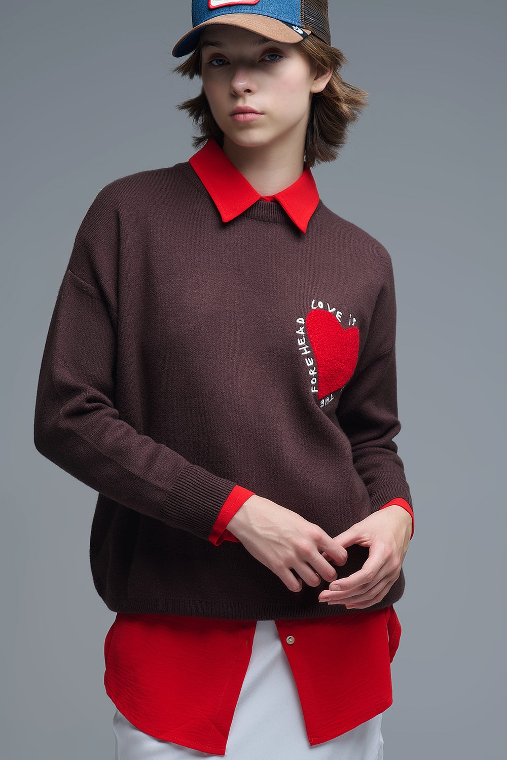 Embroidered Heart knitted Sweatshirt With Text in Brown - Sweaters