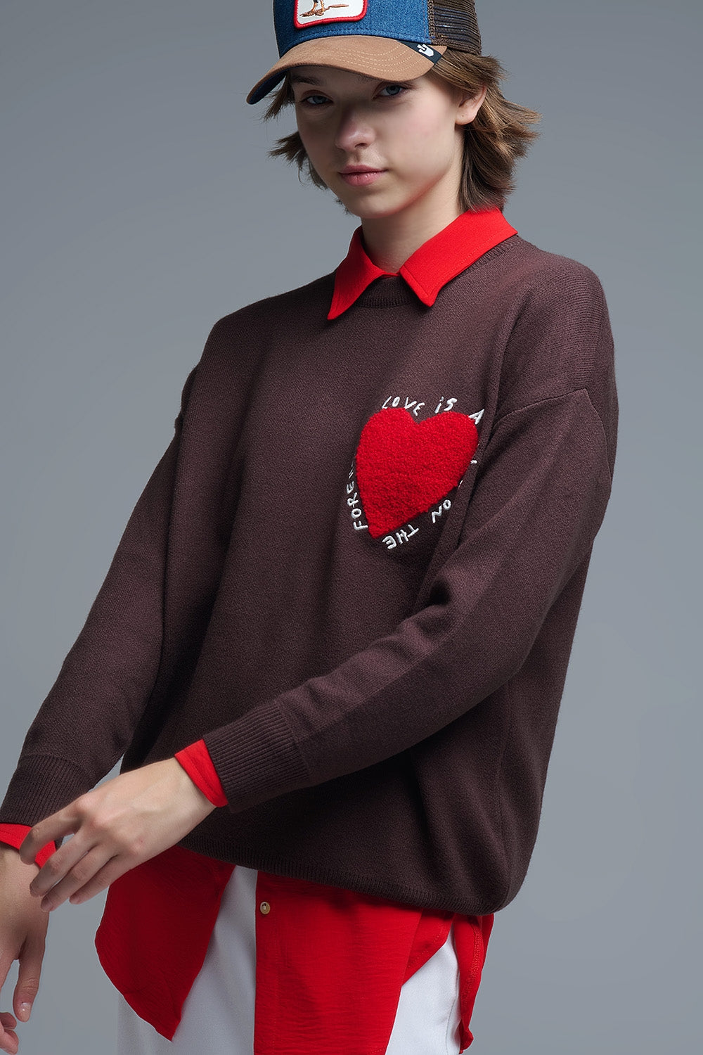 Embroidered Heart knitted Sweatshirt With Text in Brown - Sweaters