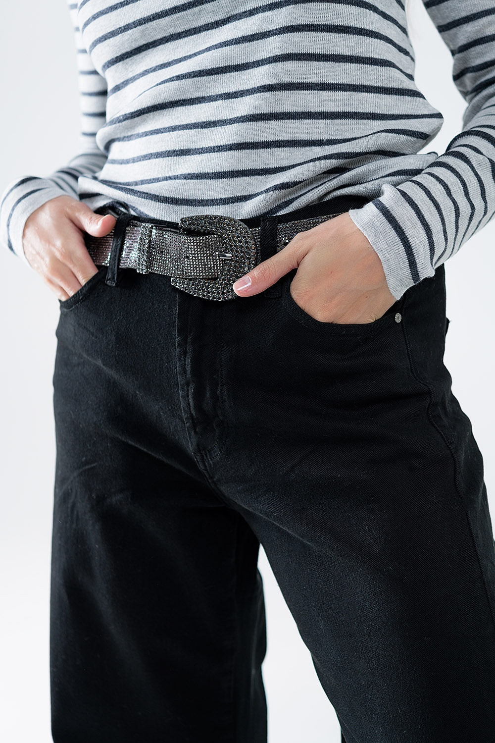 Extra wide leg trousers in black - Trousers