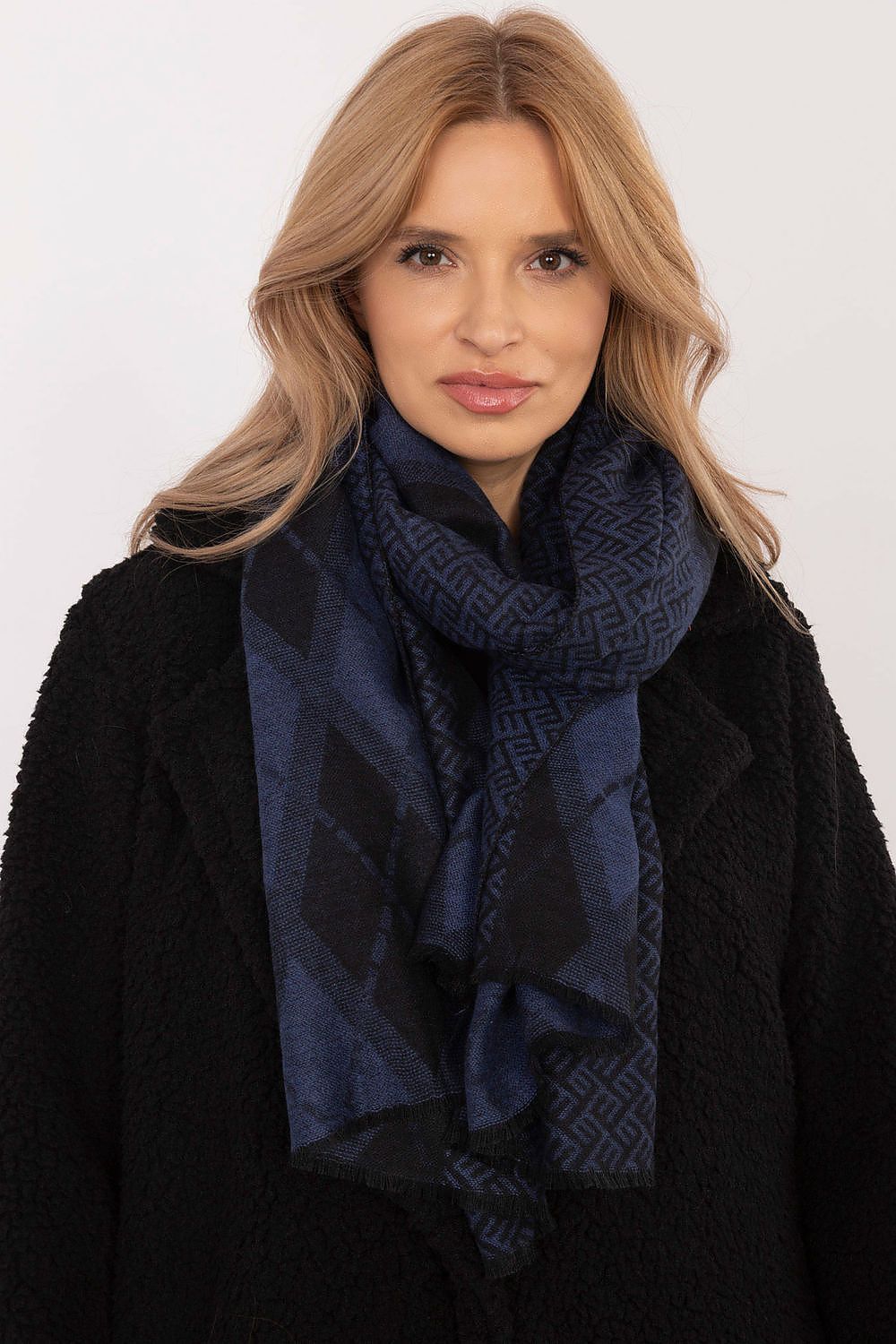 Foulard tendance pour tenues - Accessoire polyvalent