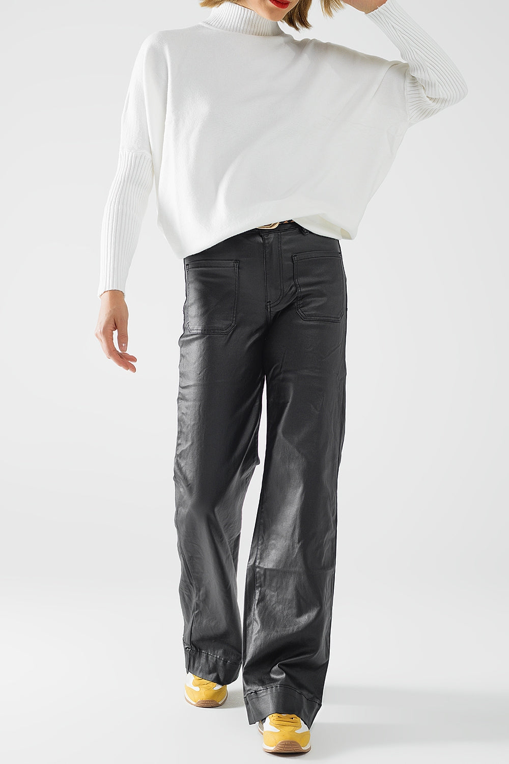 Faux leather pants with wide leg and pocket detail - Trousers