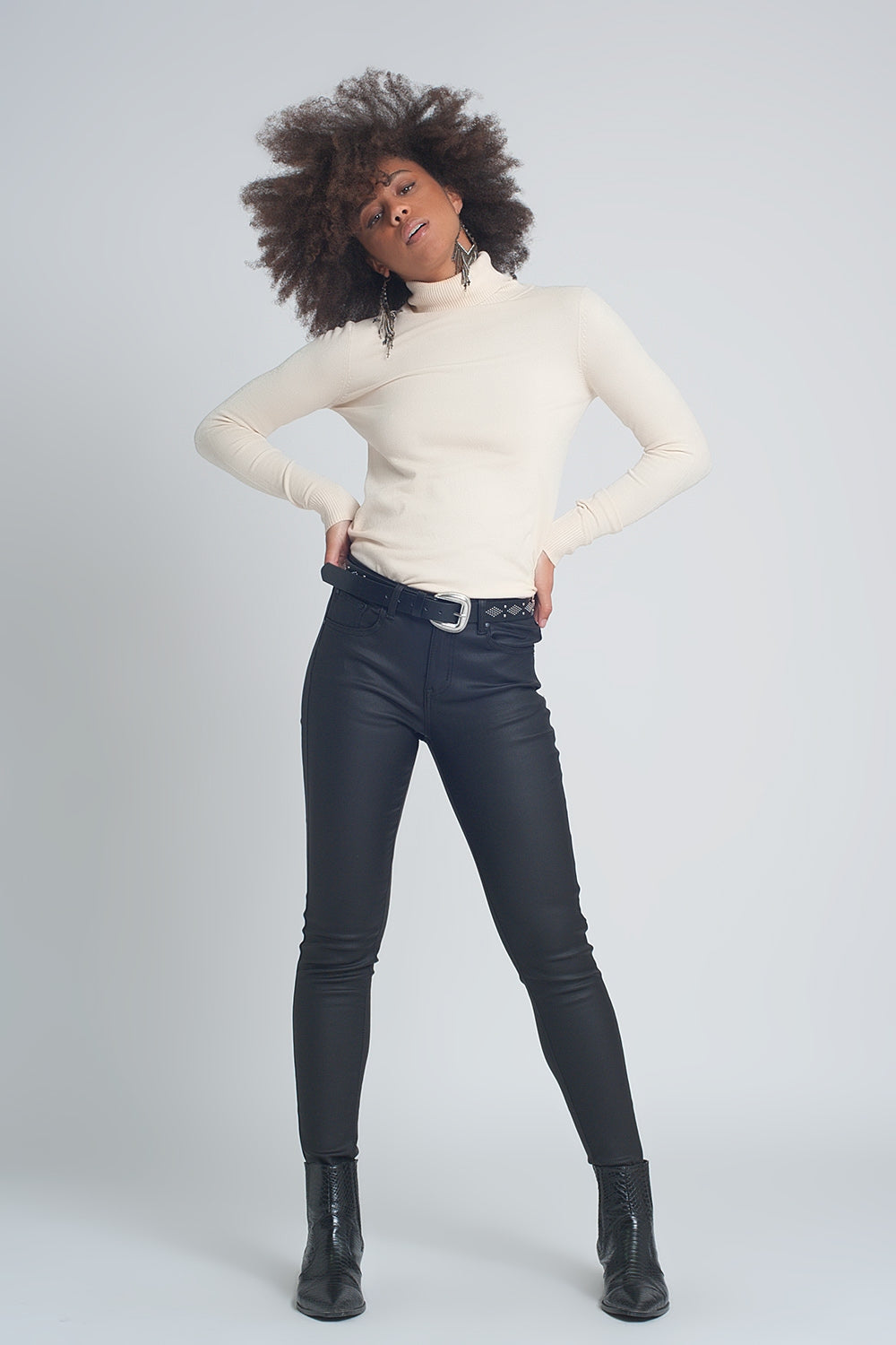 Faux leather skinny trousers in black colour - Trousers