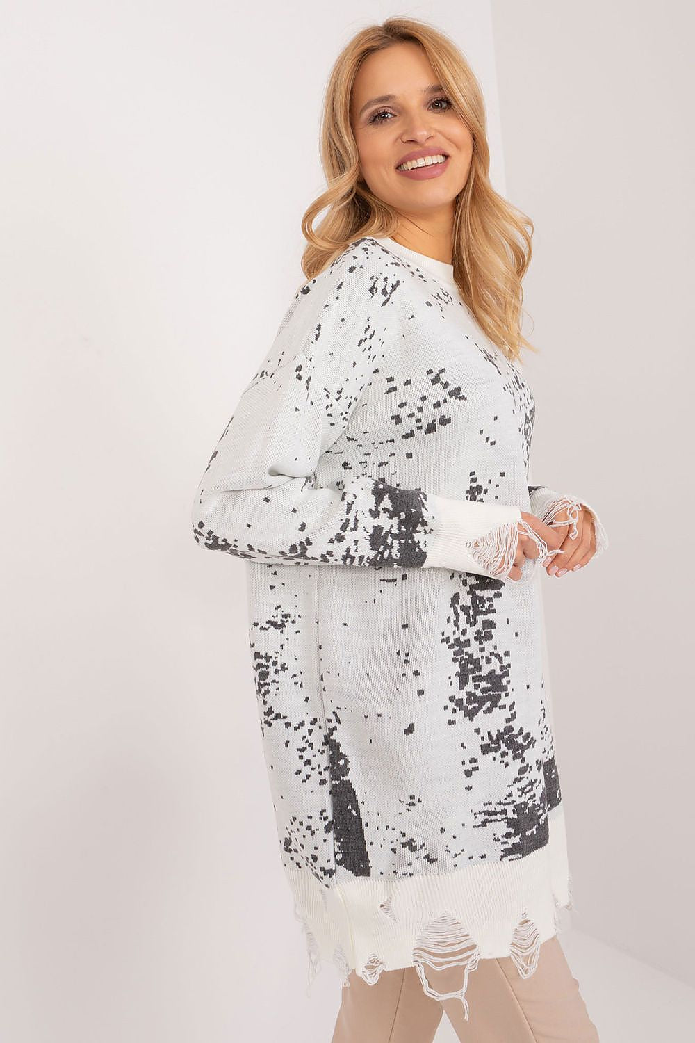Feminine Long Sleeve Casual Jumper for Stylish Play -