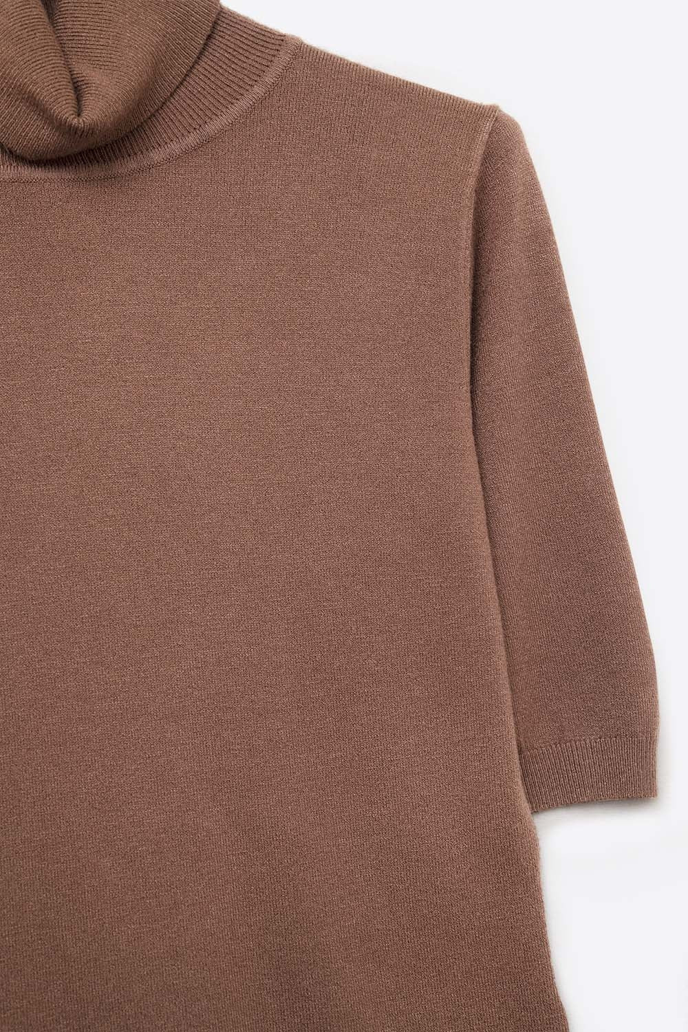 Fine knit sweater in brown with a high neck and elbow-length sleeves -