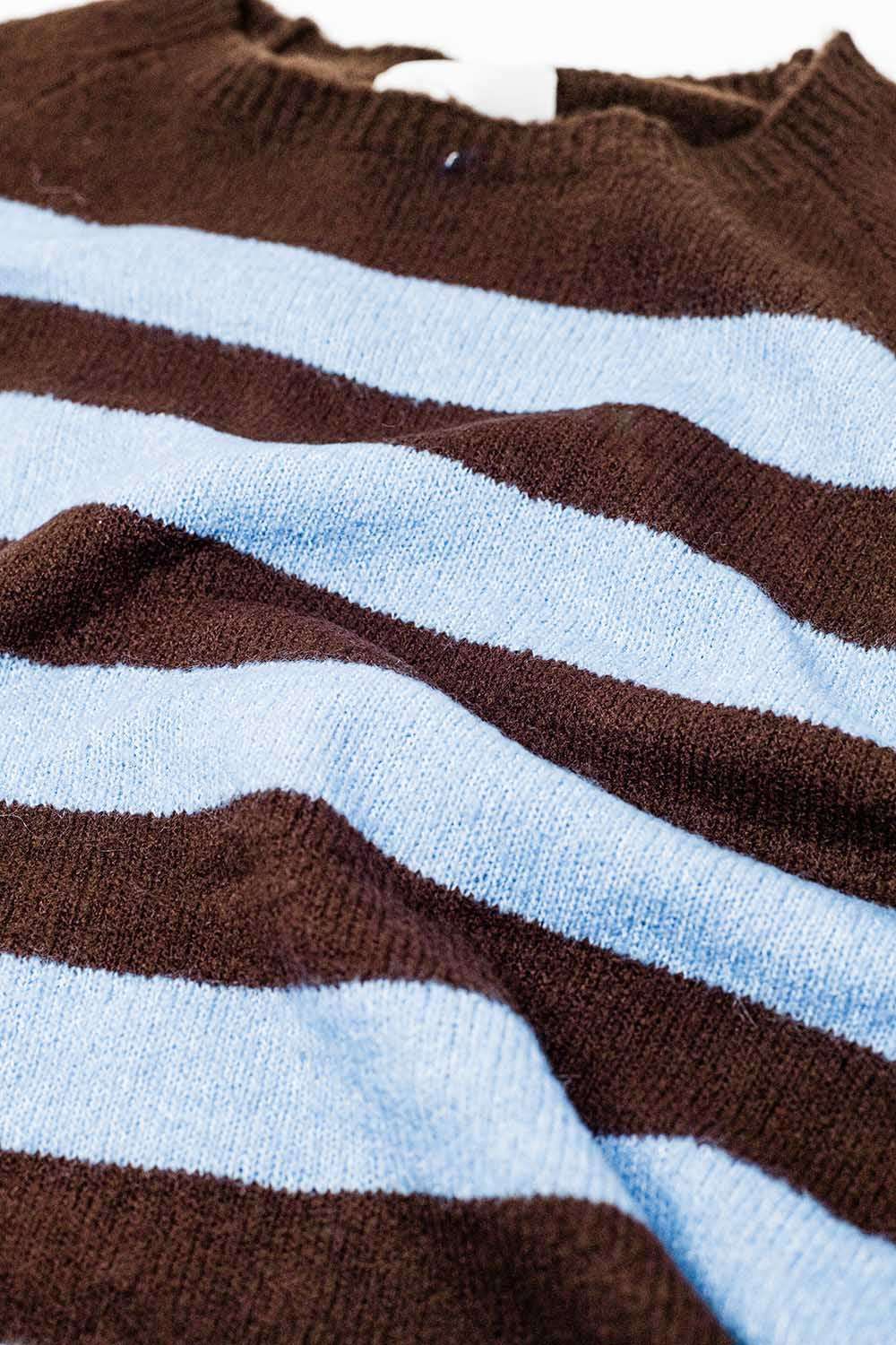 Fine knit sweater in brown with blue stripes - Jumpers