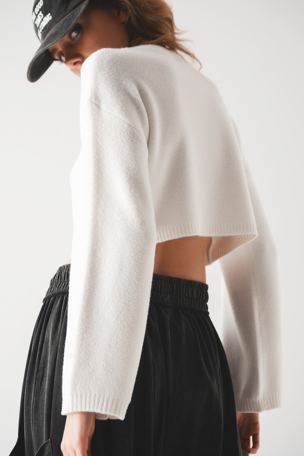 Fluffy cropped jumper in cream - Jumpers