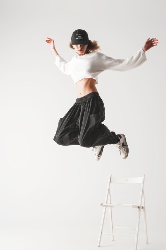 Fluffy cropped jumper in cream - Jumpers