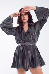 Macacão glitter prateado com decote em V