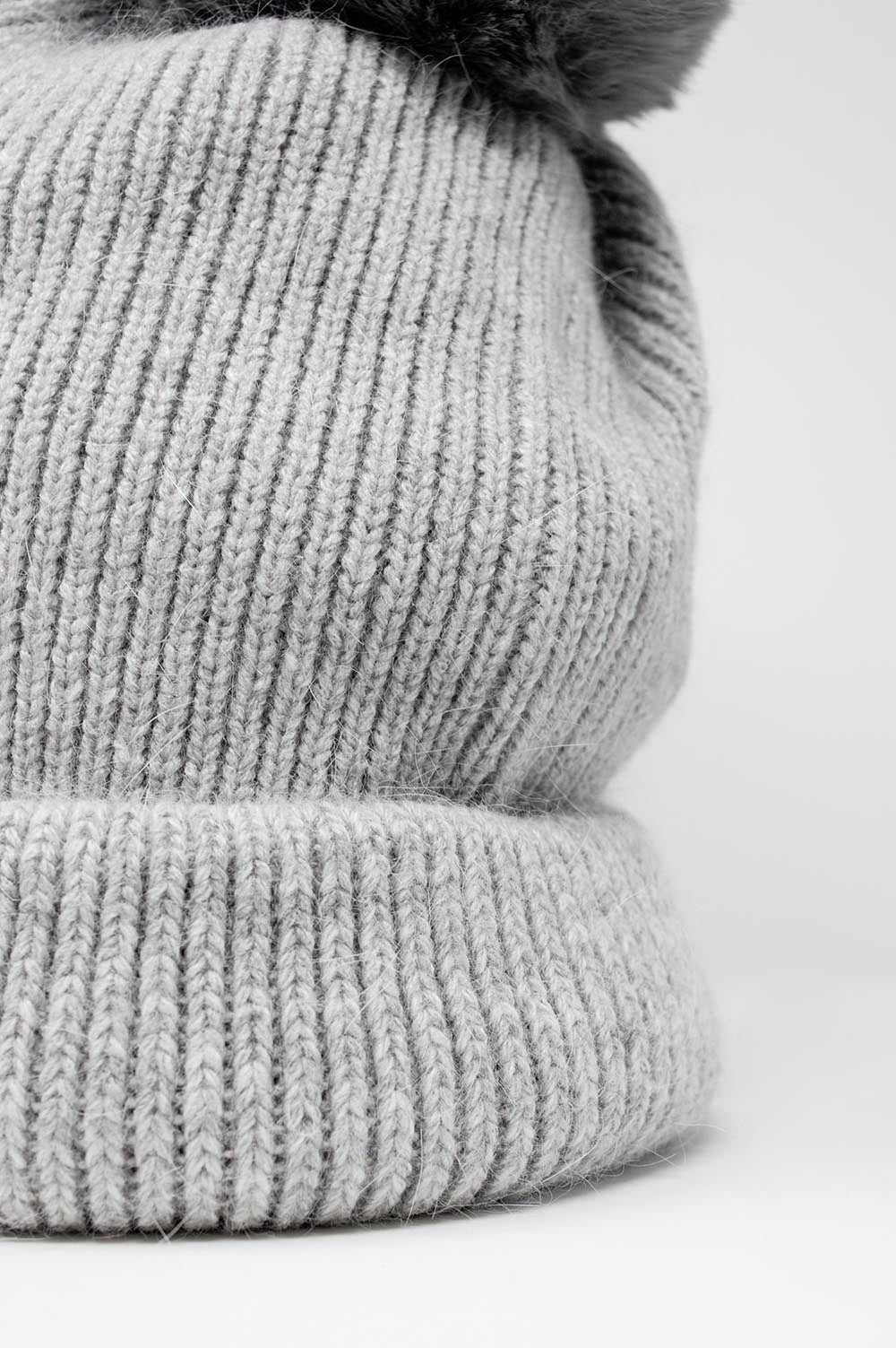 Gray knitted hat with pompom - Hats