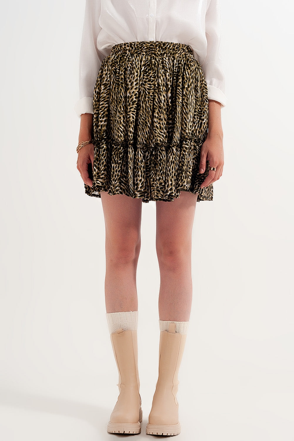 Green chiffon mini skirt with elastic waistband and shiny fabric - Skirts