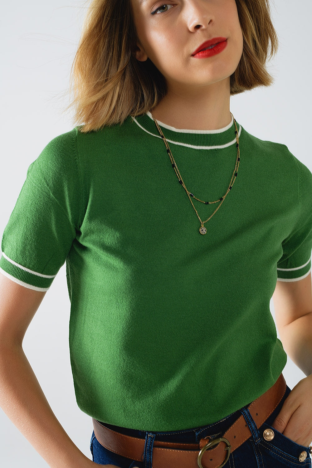 Green short sleeve sweater with white line detail - T-shirts