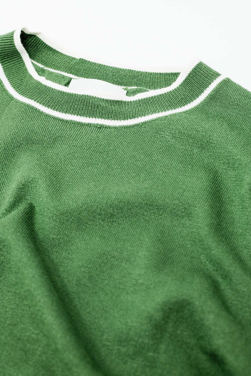 Green short sleeve sweater with white line detail - T-shirts