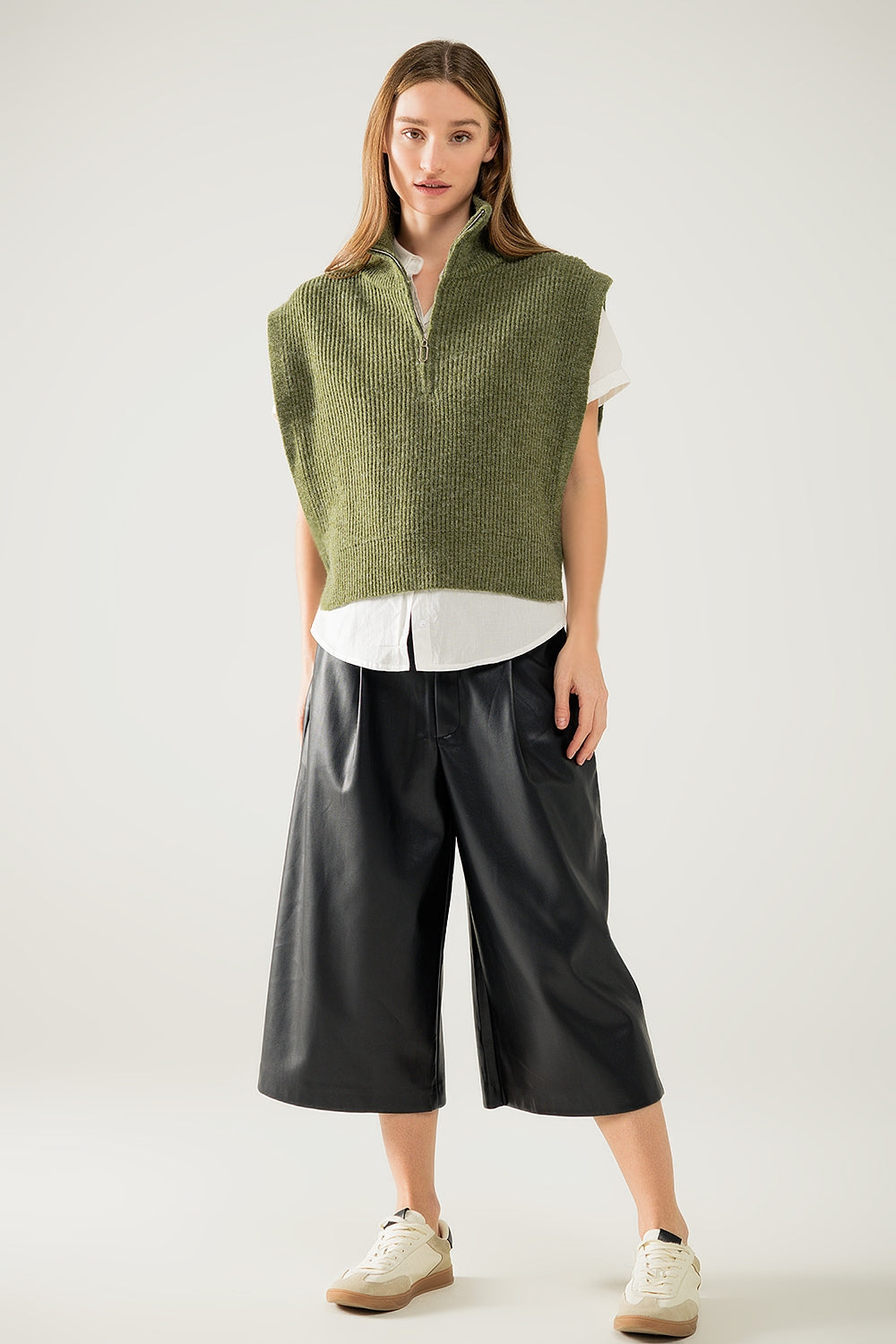 Green sleeveless turtleneck sweater with zipper closure - Jumpers