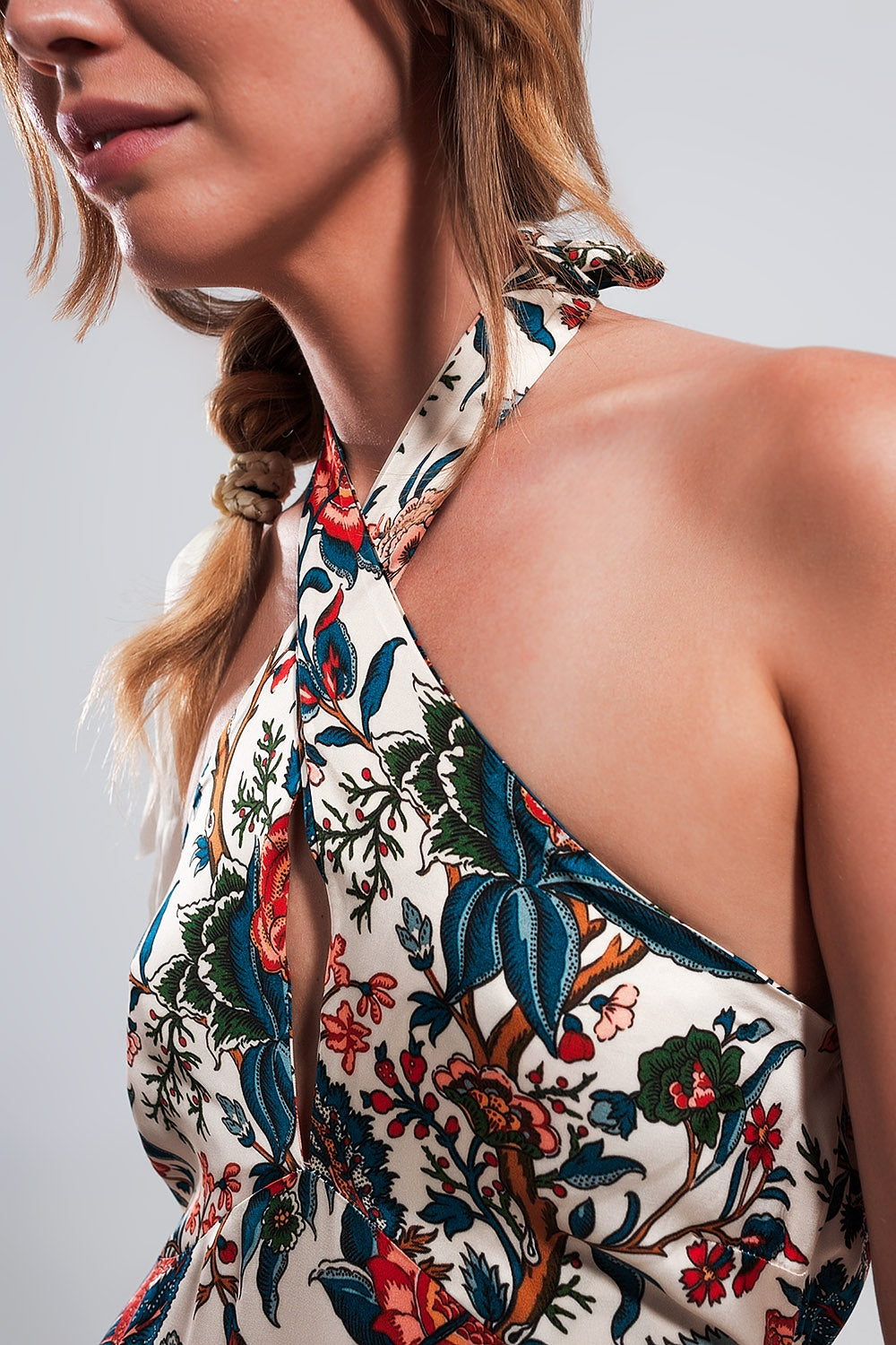 Halter neck maxi dress in beige paisley print - Dresses